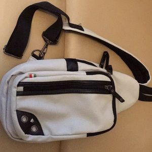 A.L.I. Sling bag